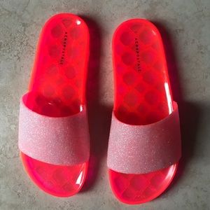 (SOLD) Aeropostale slides (custom) *NEW